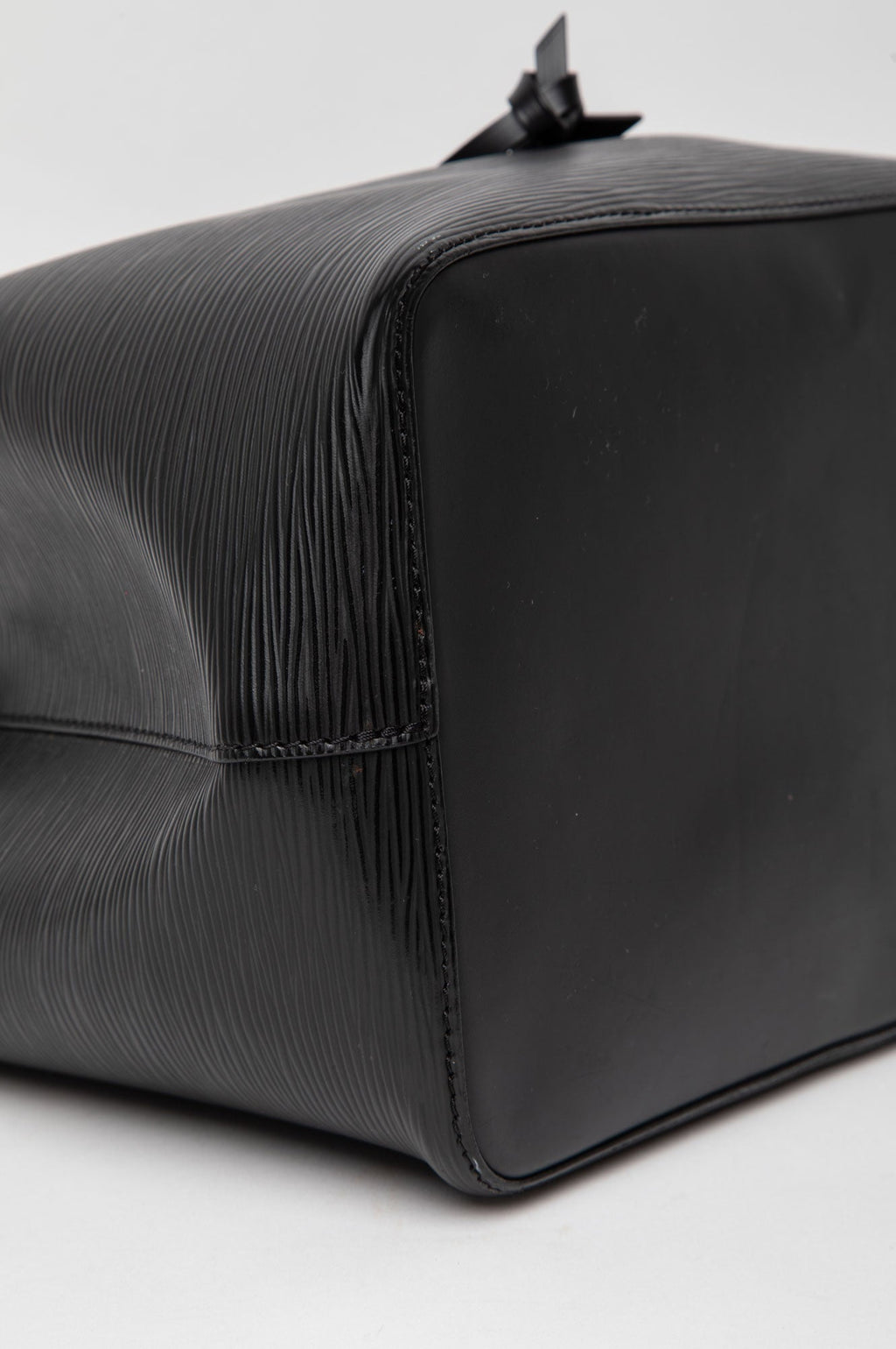 Louis Vuitton Black Epi Leather NeoNoe MM Bucket Bag