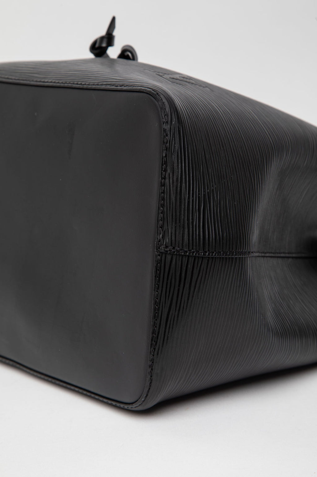Louis Vuitton Black Epi Leather NeoNoe MM Bucket Bag