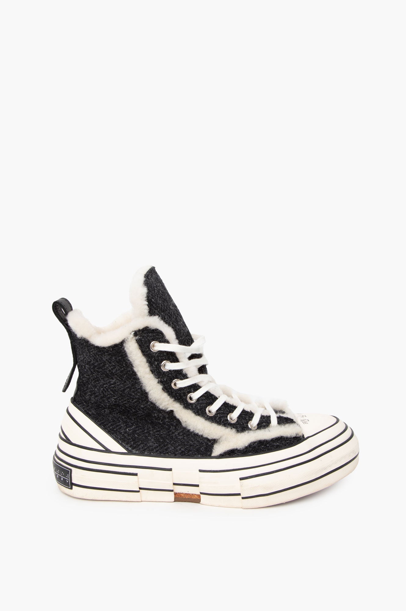 xVEssel Canvas Striped Sneaker Size 42 Mens