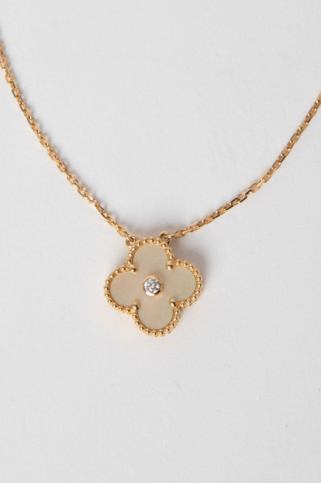 Van Cleef & Arpels Holiday Pendent 18K MOP Necklace