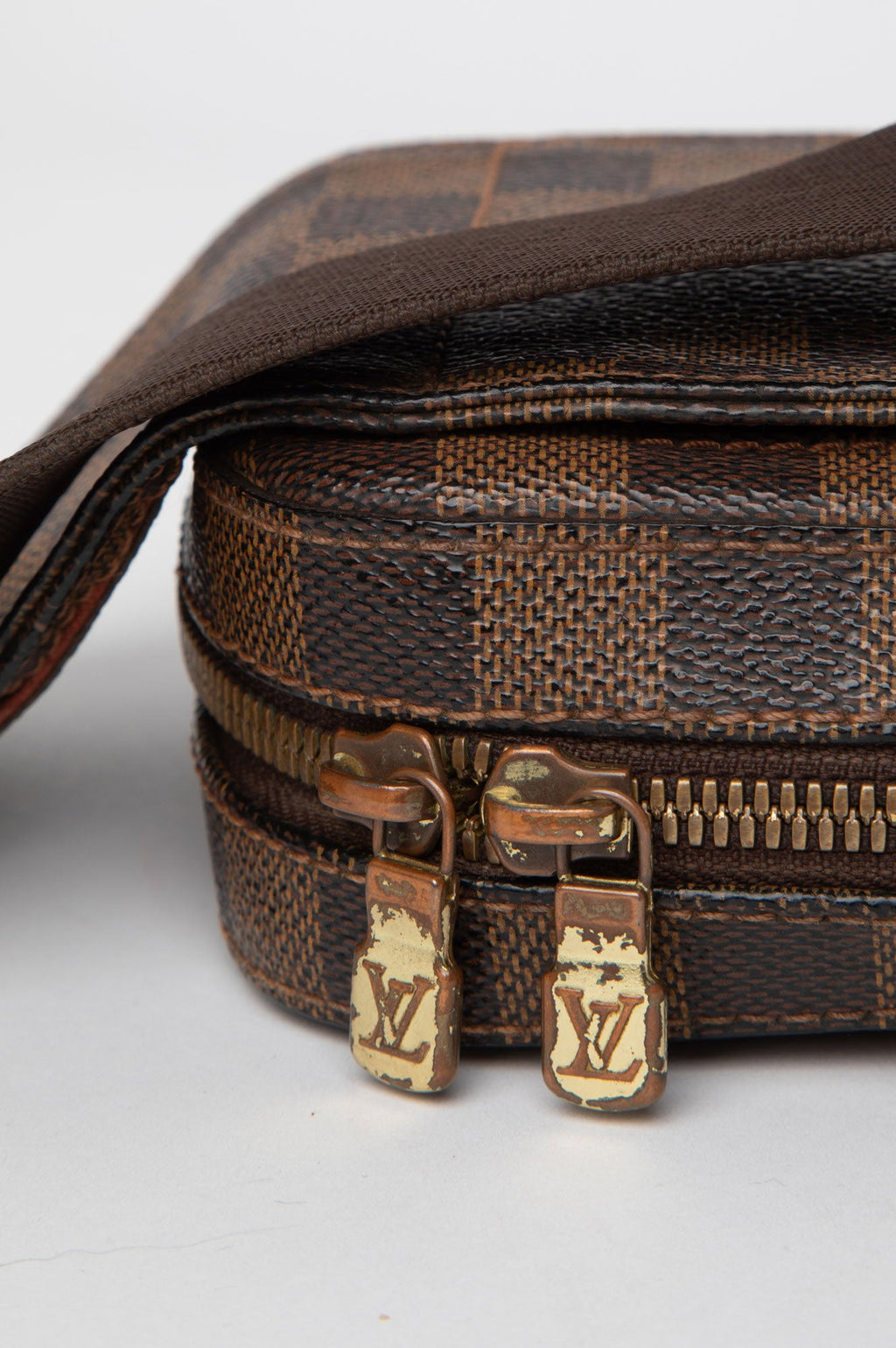 Louis Vuitton Damier Ebene Swing Bag