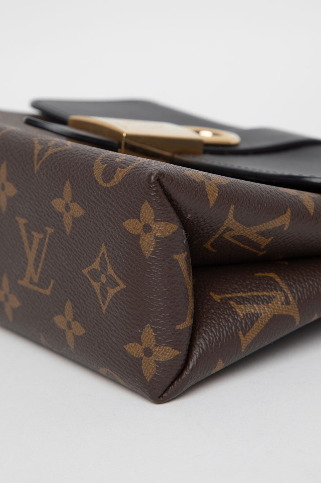 Louis Vuitton Monogram Locky BB