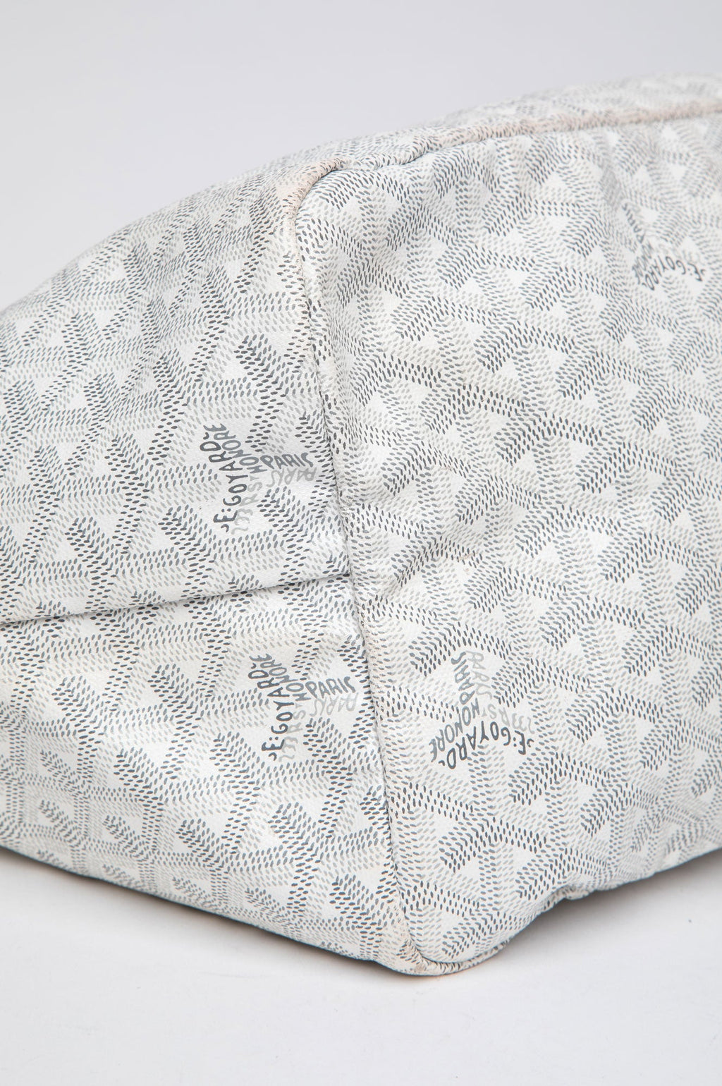 Goyard St. Louis White GM Tote With Pouch