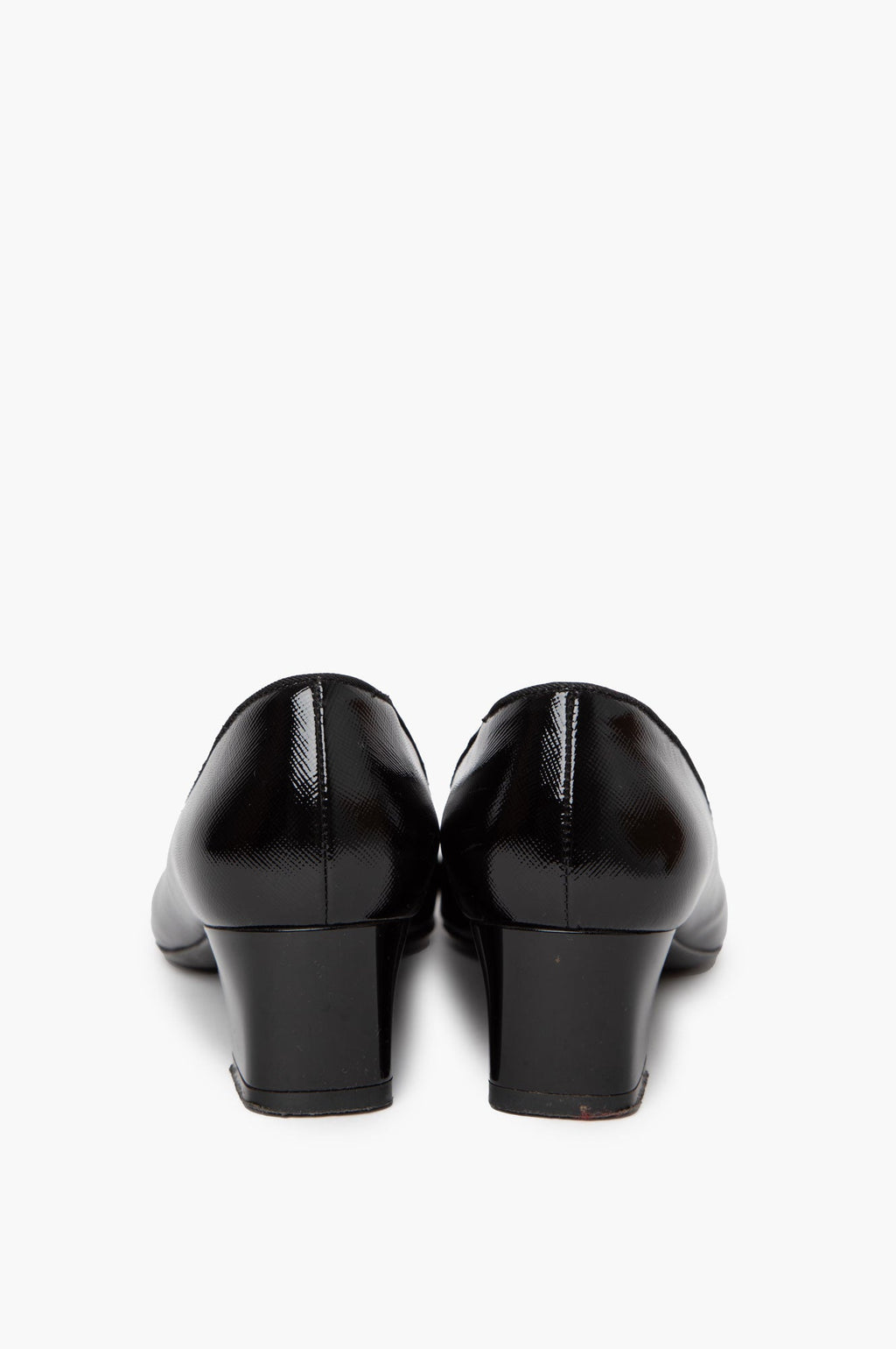 Salvatore Ferragamo Black Patent Flat Size 7