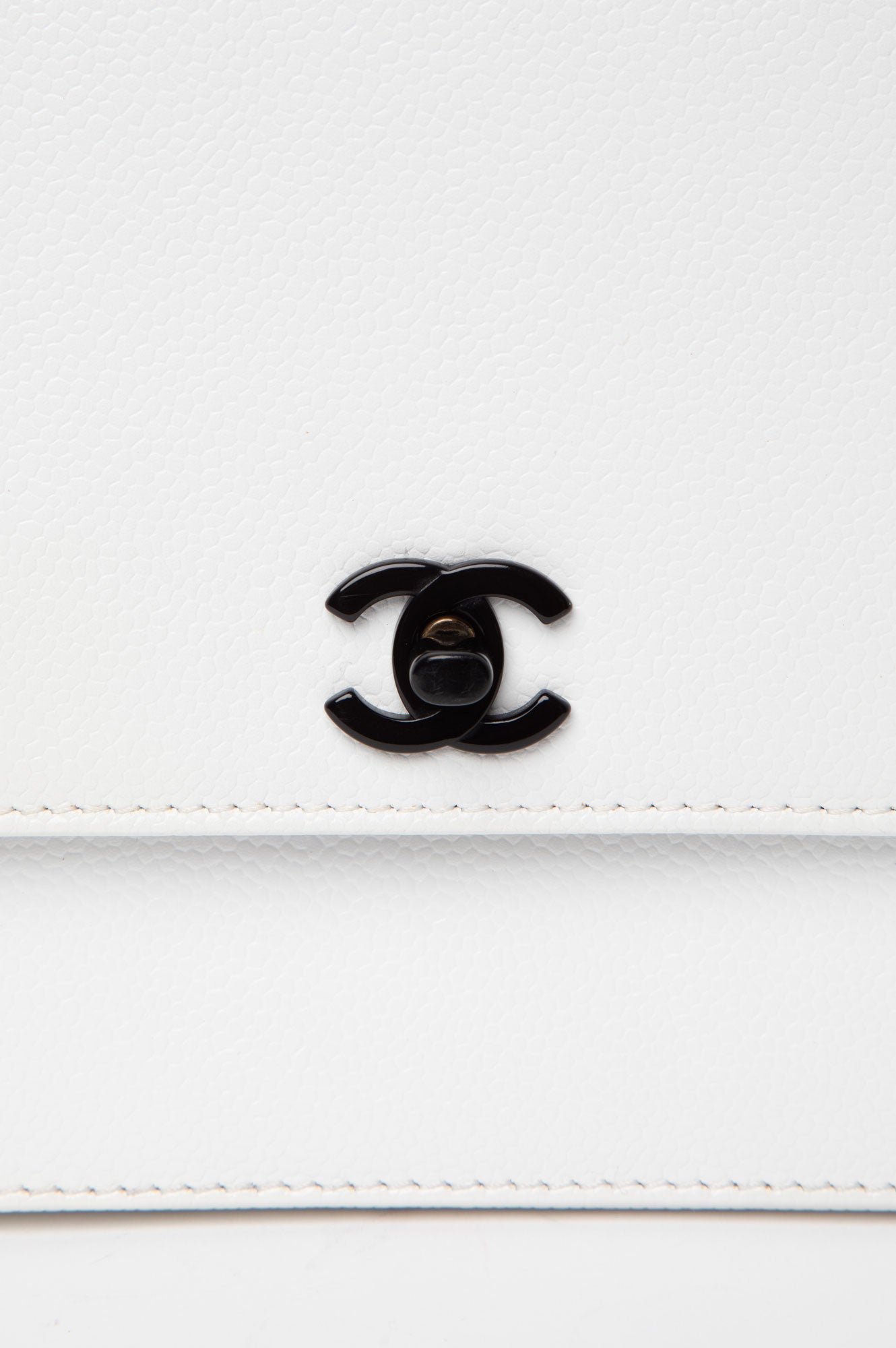 Chanel 1997-1999 White Caviar Flap Shoulder Bag