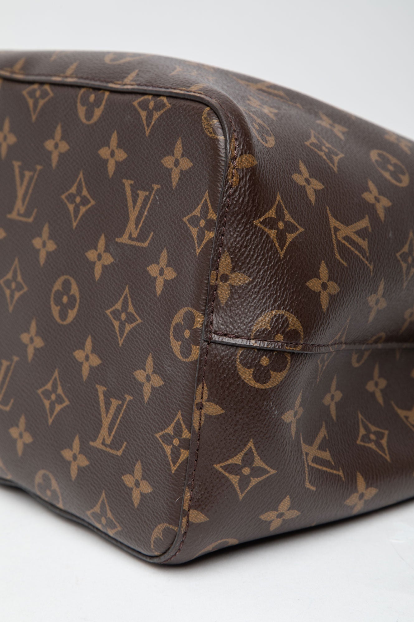 Louis Vuitton Monogram/Rose Poudre Pink MM NeoNoe Bucket Bag