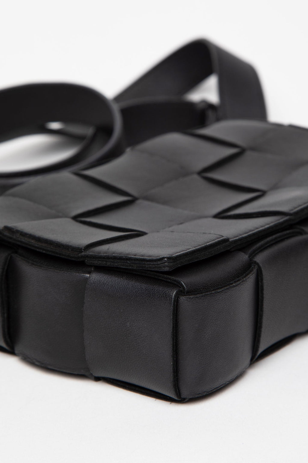 Bottega Veneta Black Inrecciato Lambskin Cassette Bag