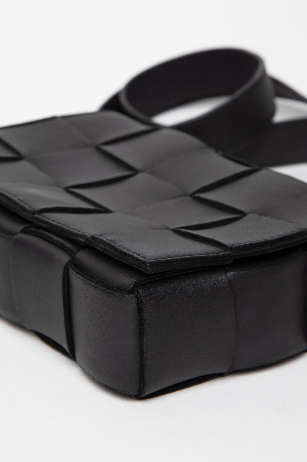 Bottega Veneta Black Inrecciato Lambskin Cassette Bag