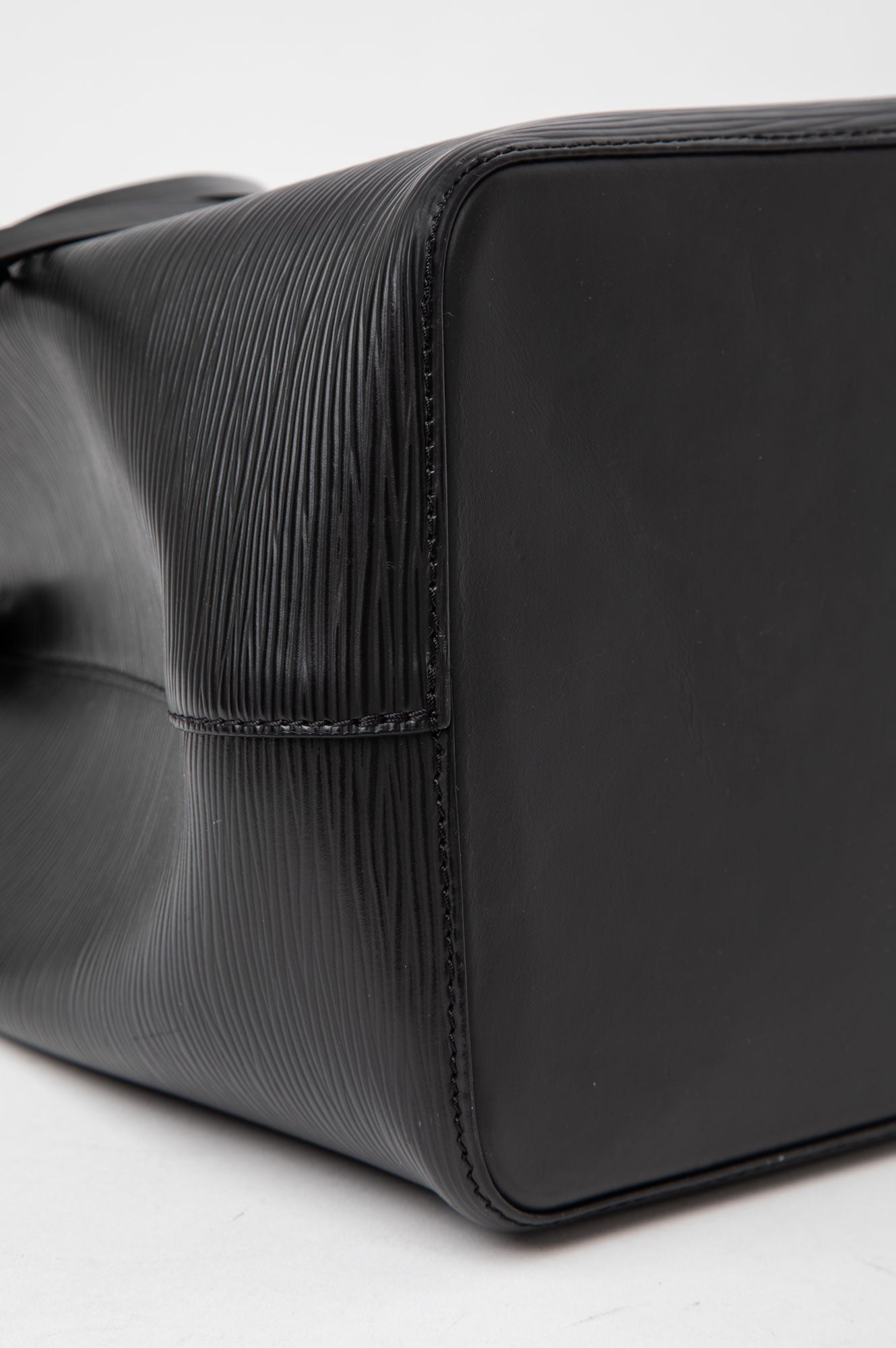 Louis Vuitton Black Epi NéoNoé MM