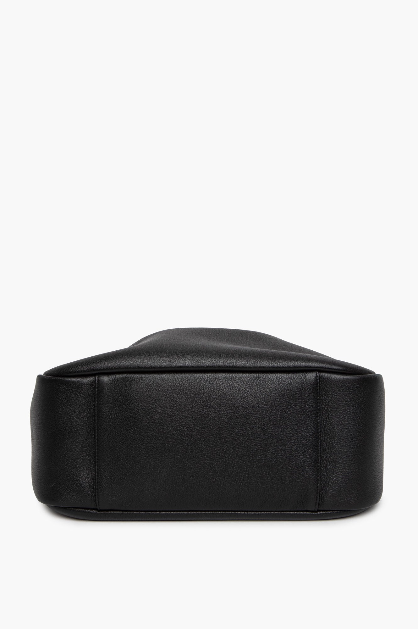 Saint Laurent Large Black Grained Leather Le 5 À 7 Supple Bag