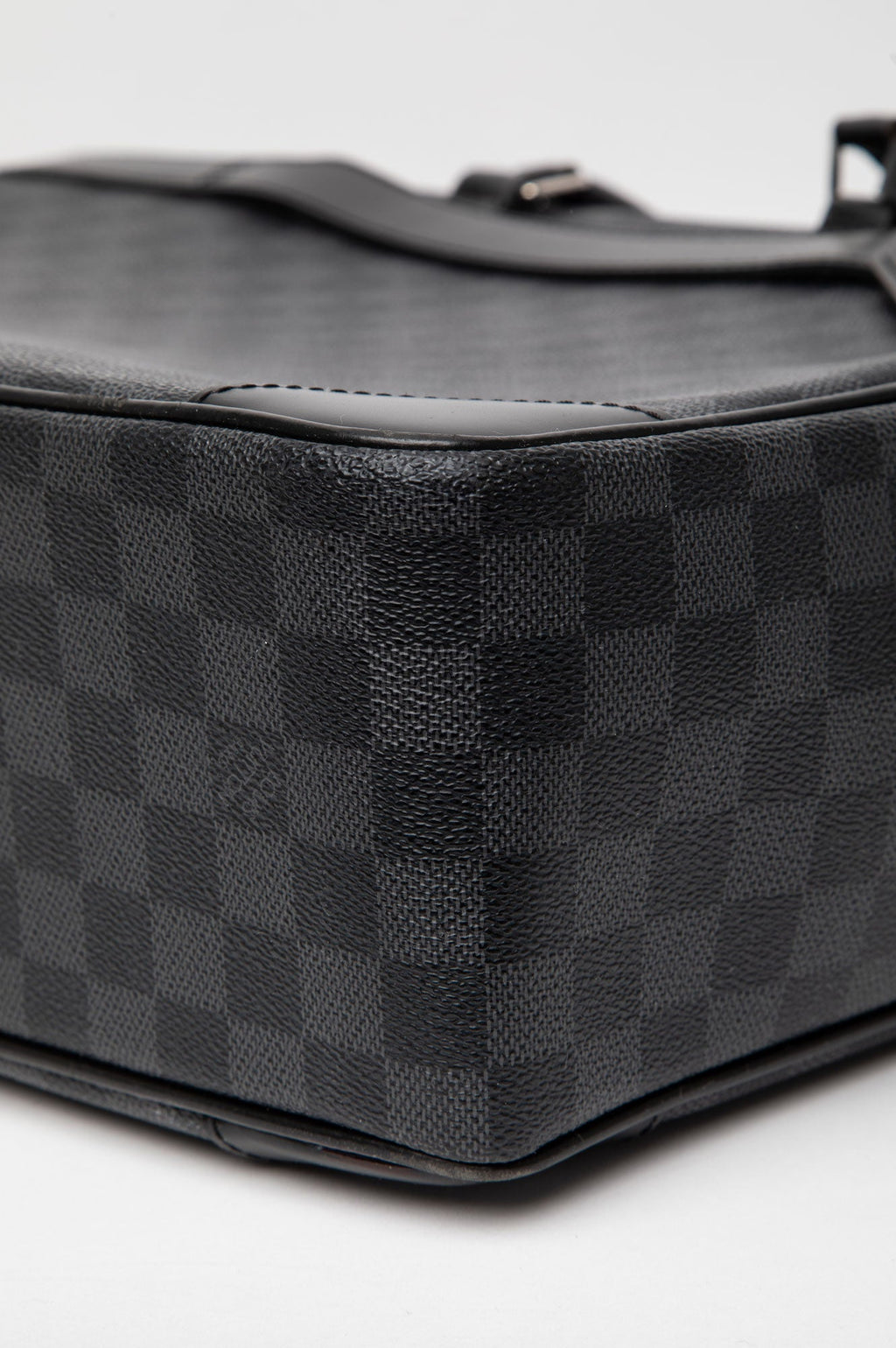 Louis Vuitton Damier Graphite Porte-Documents Voyage GM