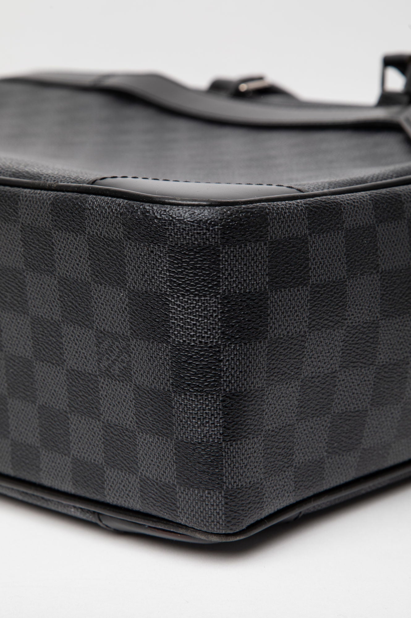 Louis Vuitton Damier Graphite Porte-Documents Voyage GM