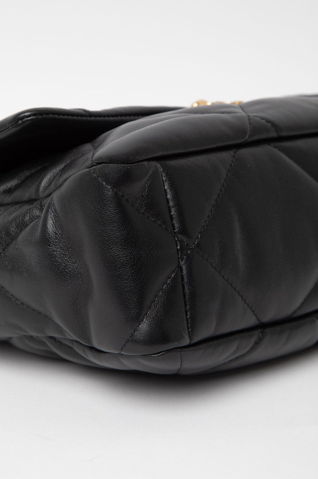 Chanel 19 Black Large G/S Hardware