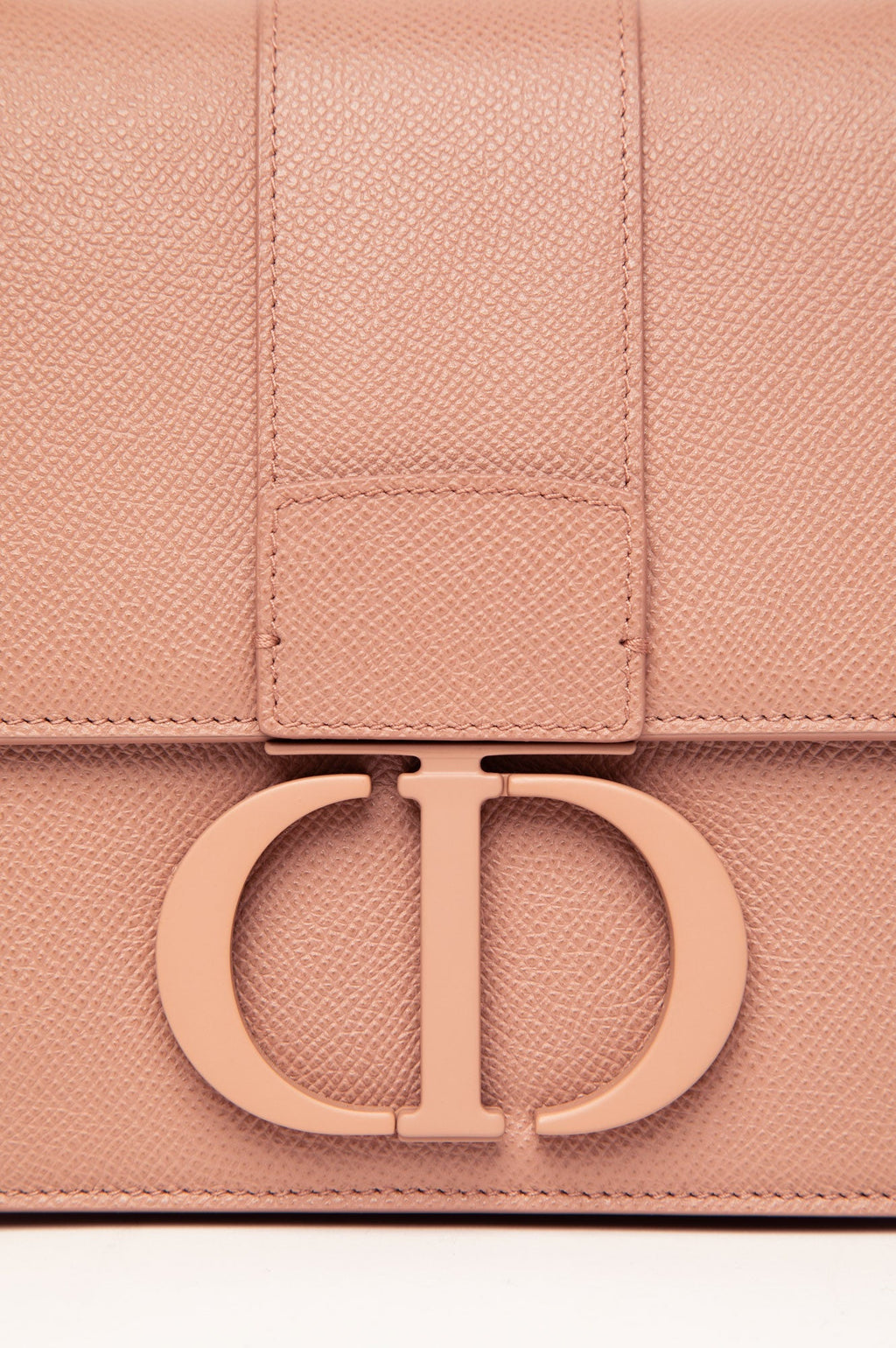 Christian Dior Ultra Matte Montaigne 30