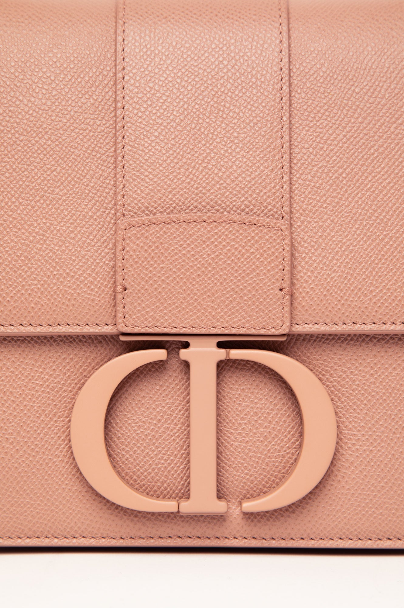 Christian Dior Ultra Matte Montaigne 30