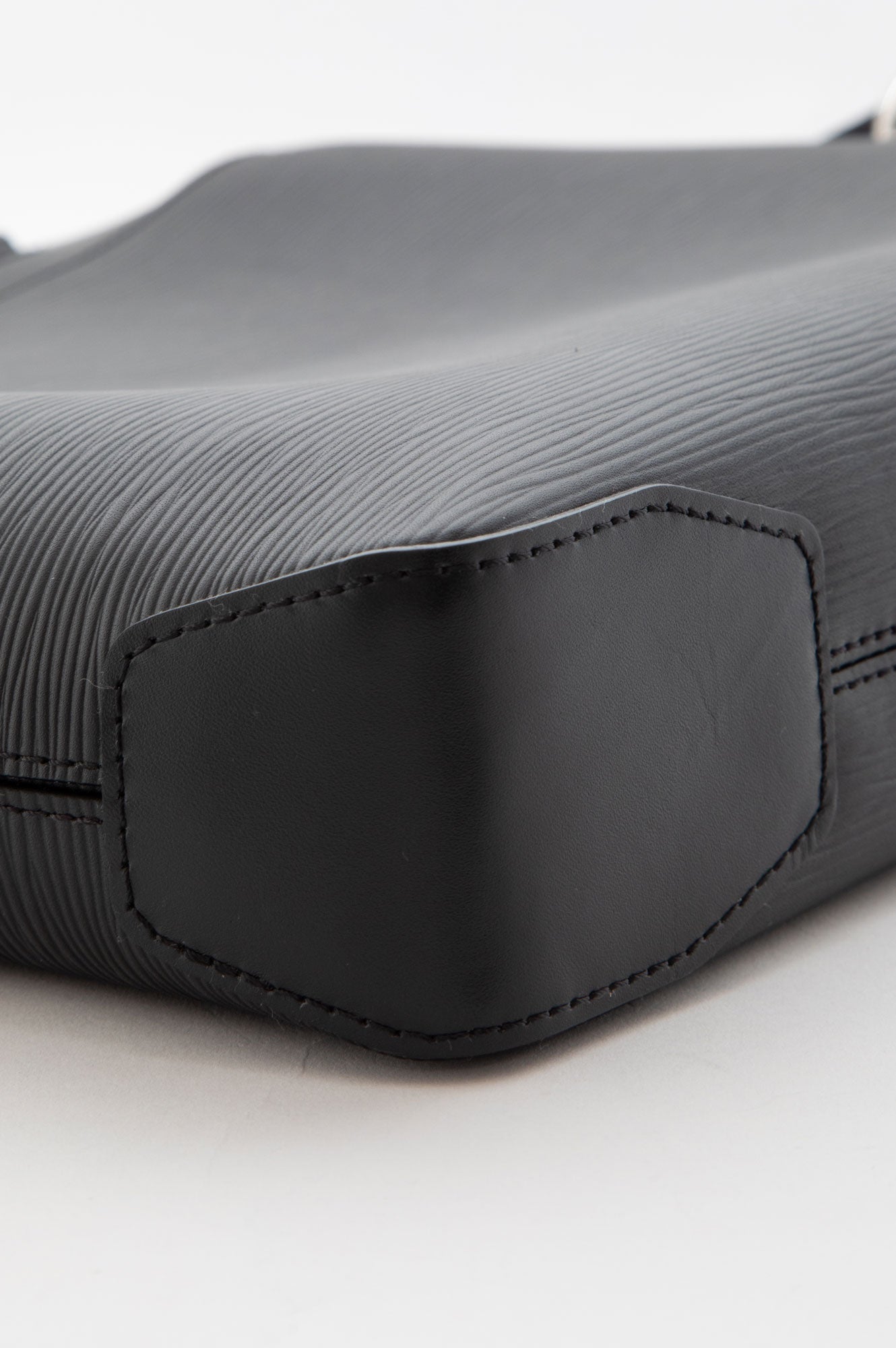 Louis Vuitton Black Epi Leather Oliver Briefcase