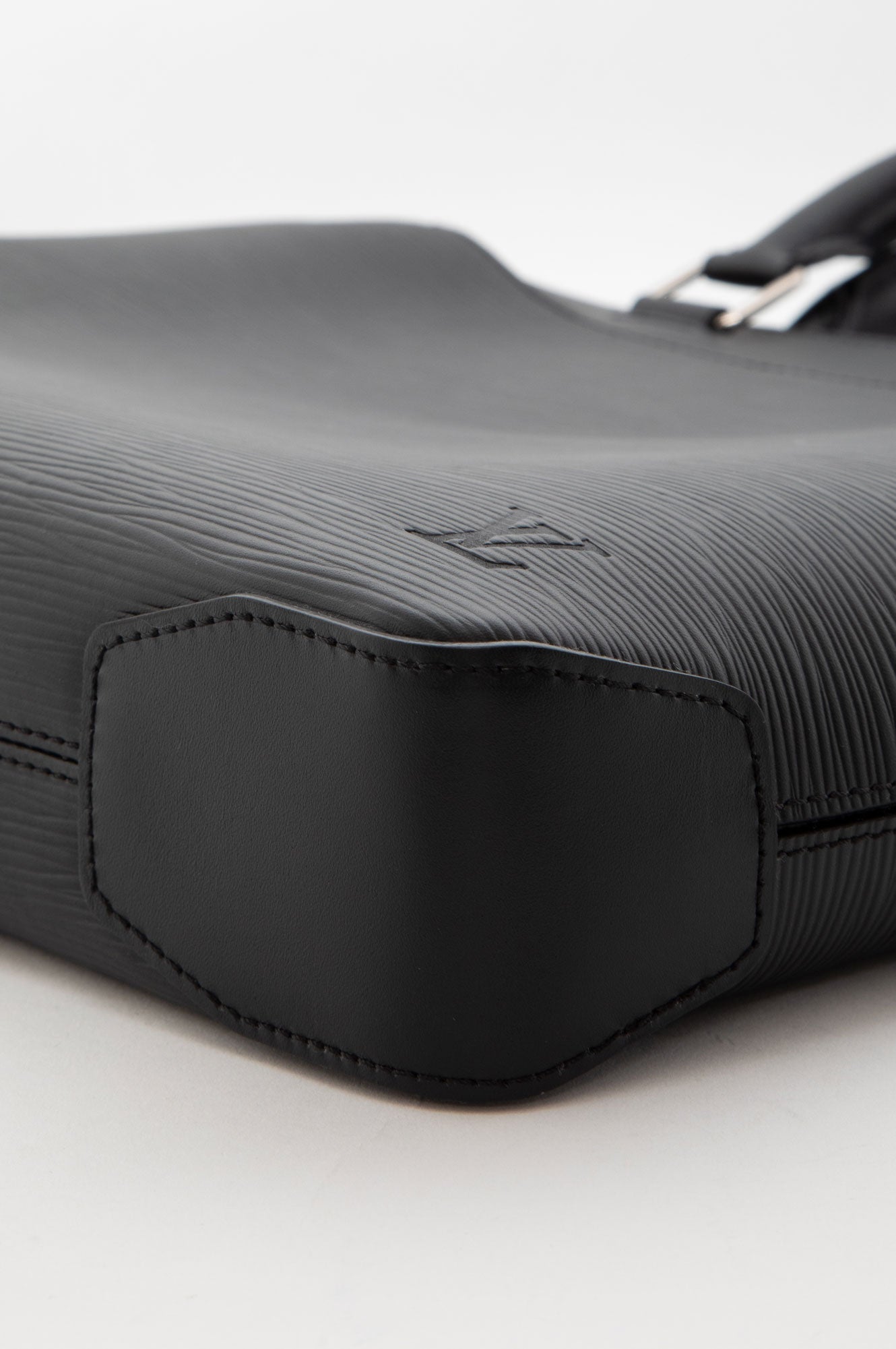Louis Vuitton Black Epi Leather Oliver Briefcase