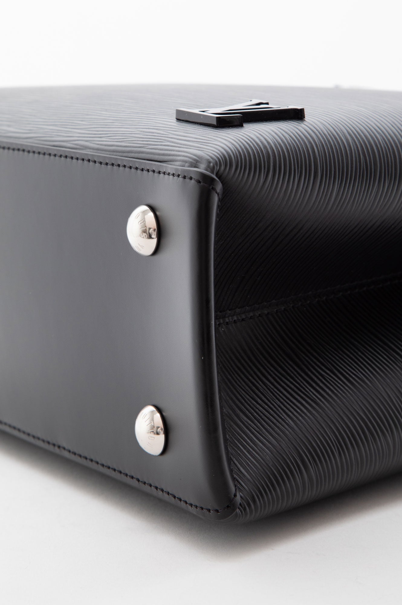 Louis Vuitton Black Epi Leather Kleber PM