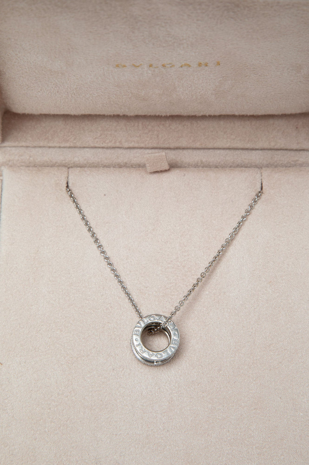 BVLGARI B.zero1 Necklace with 18K White Gold Pendant Set