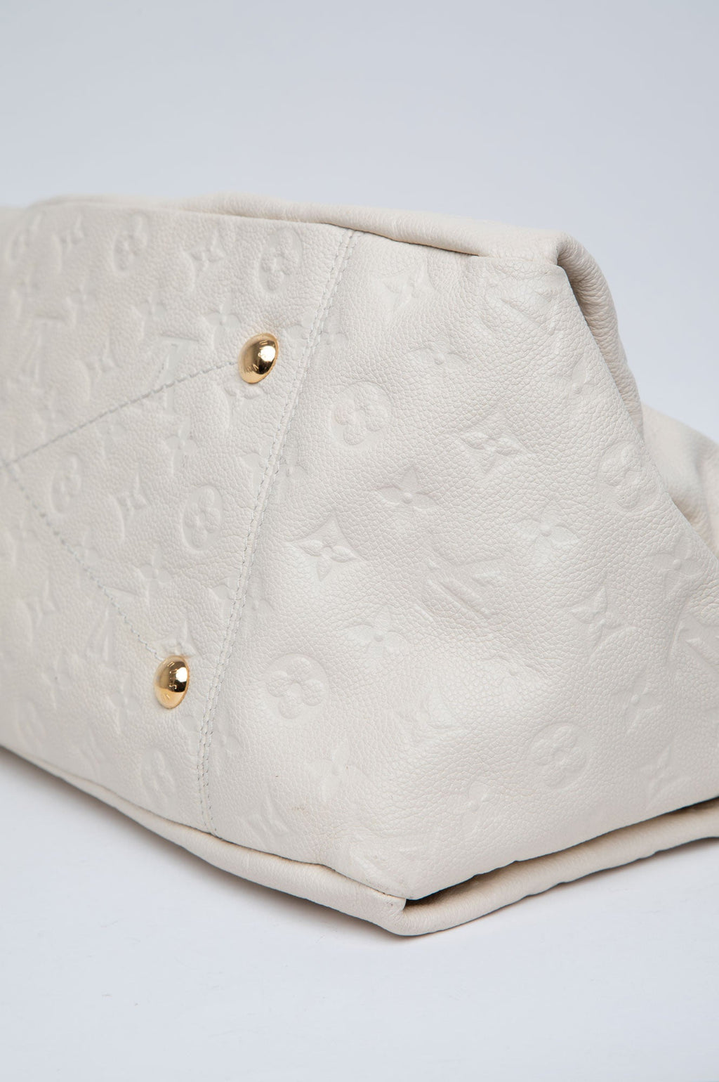 Louis Vuitton White Artsy MM Tote Bag