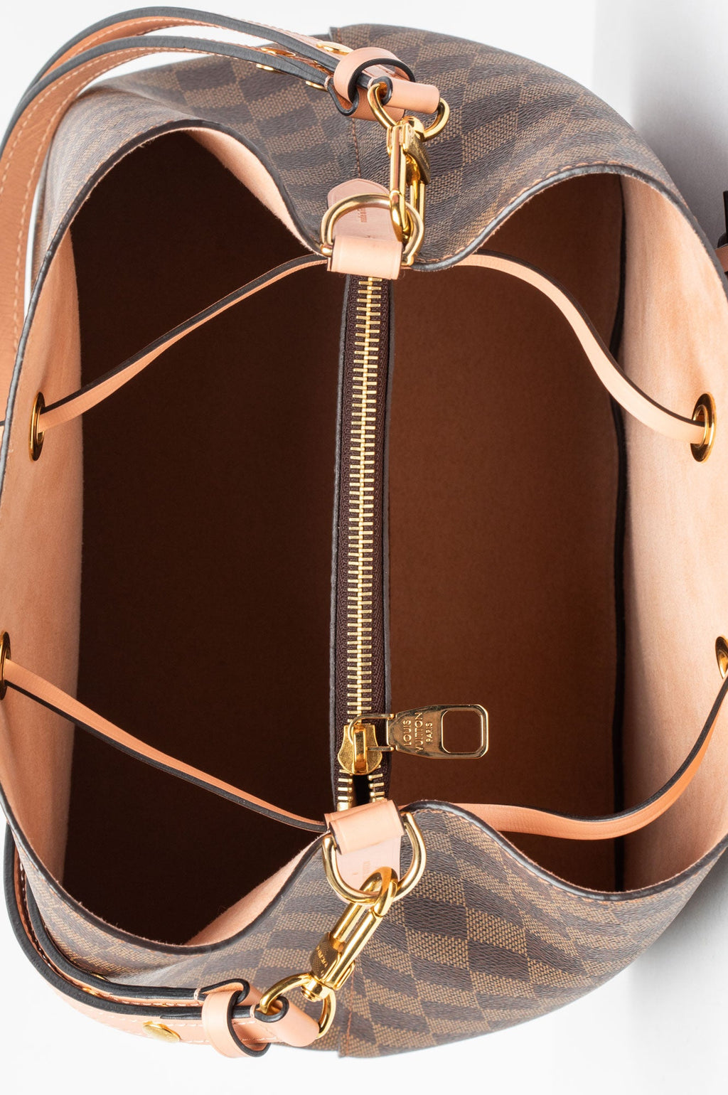 Louis Vuitton Pink Damier Ebene Néo Noé MM Bag
