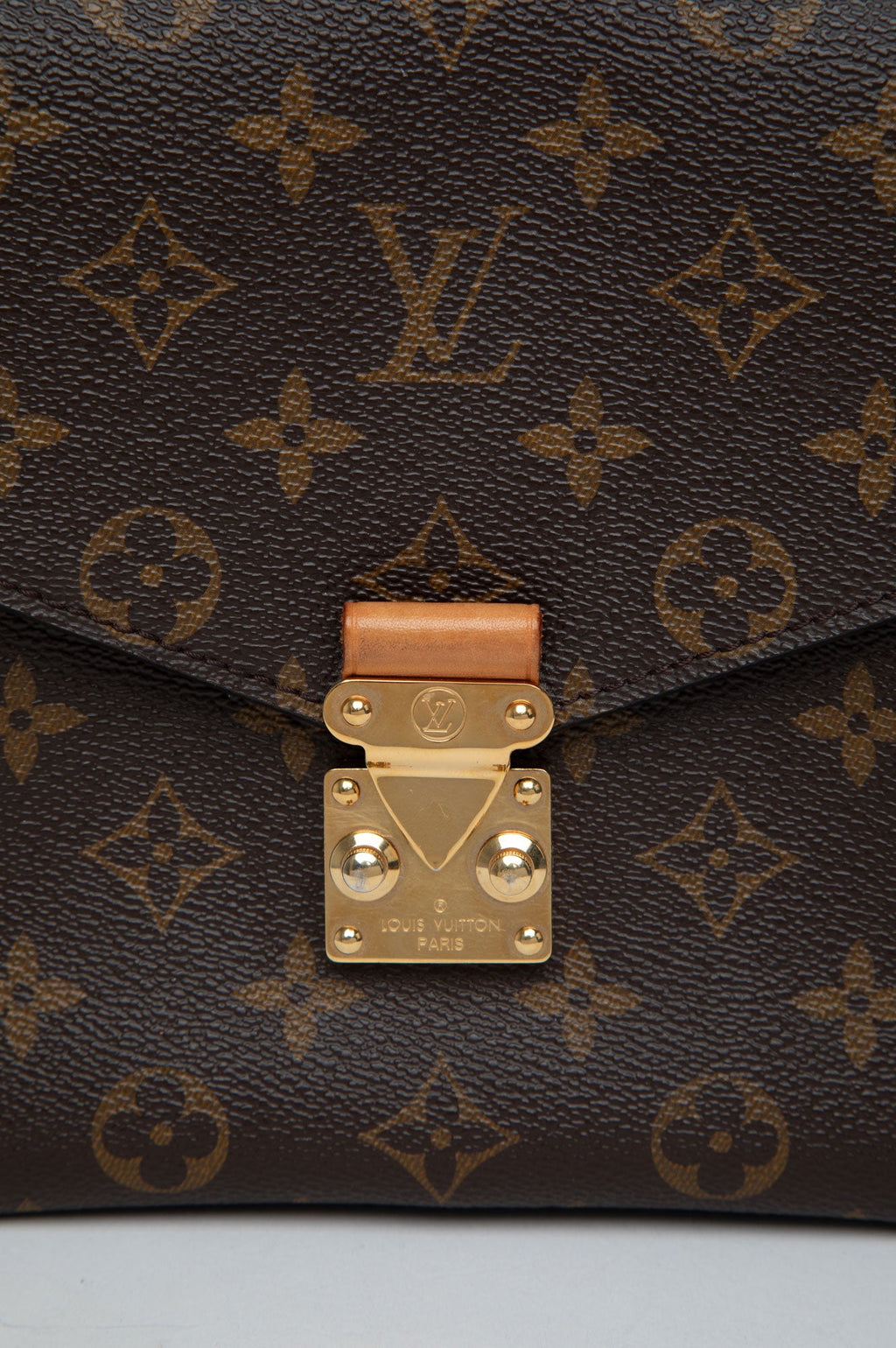 Louis Vuitton 2019 Monogram Pochette Metis Bag