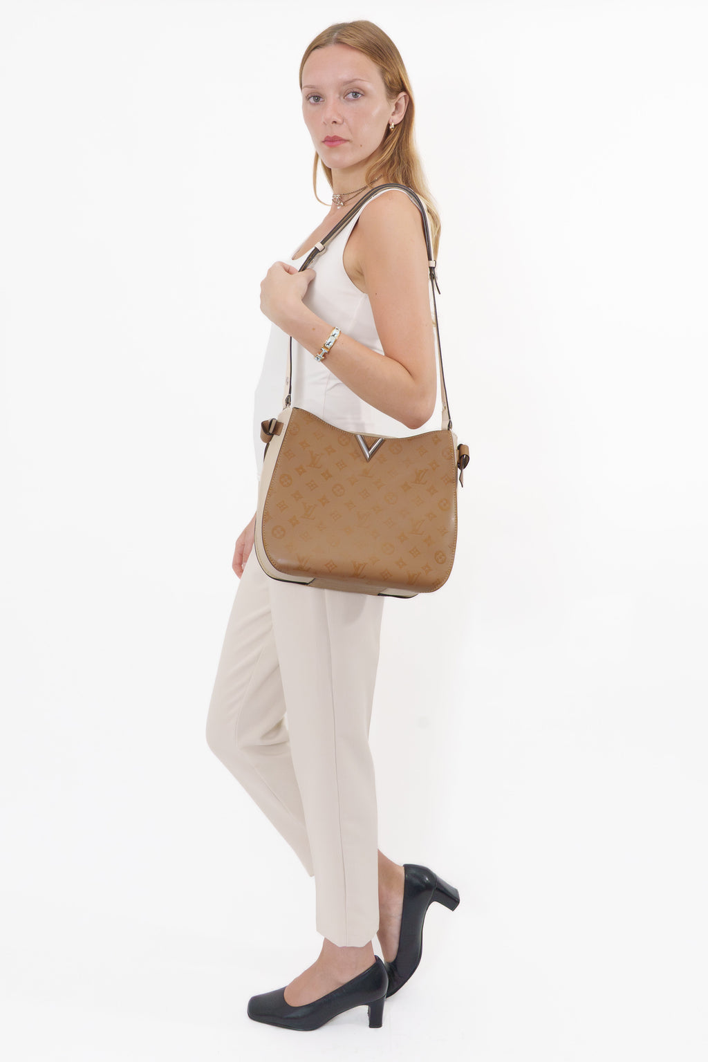 Louis Vuitton Cuir Ecume Very Hobo Bag